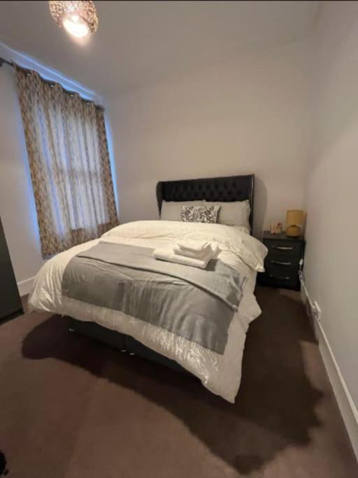 Two Bedroom Flat In לונדון מראה חיצוני תמונה