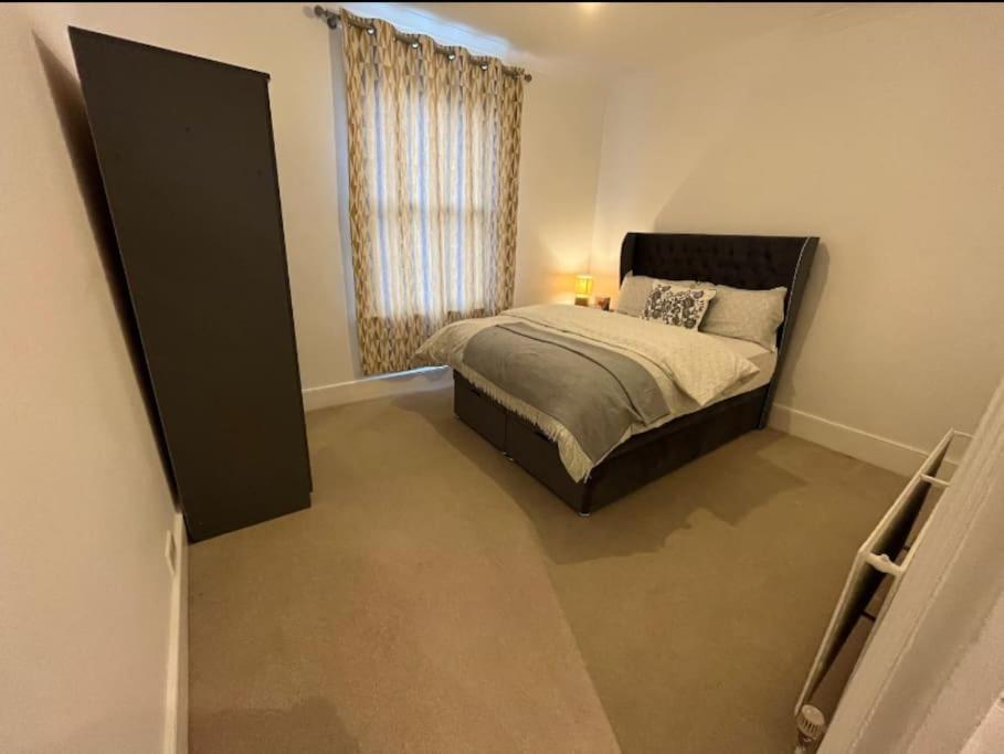 Two Bedroom Flat In לונדון מראה חיצוני תמונה